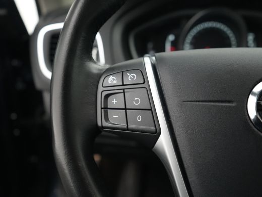 Volvo  V40 1.5 T2 Polar+ | LED | Stoelverwarming | Cruise Control | Climate Control | 16" Lichtmetalen velgen ActivLease financial lease