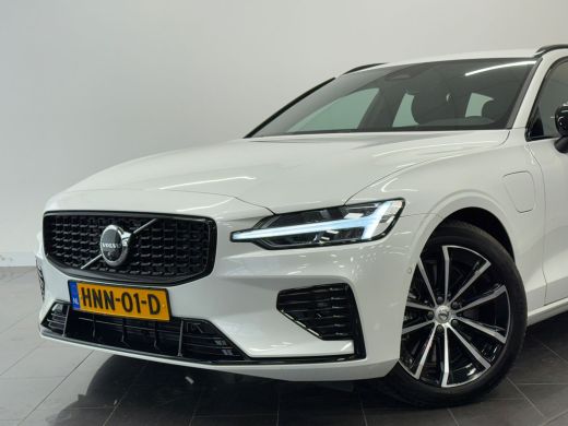 Volvo  V60 T6 Plug-in hybrid AWD Plus Dark | 360°-camera | Audio installatie premium | BLIS dodehoek detectie ActivLease financial lease