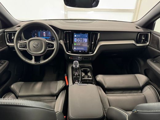 Volvo  V60 T6 Plug-in hybrid AWD Plus Dark | 360°-camera | Audio installatie premium | BLIS dodehoek detectie ActivLease financial lease