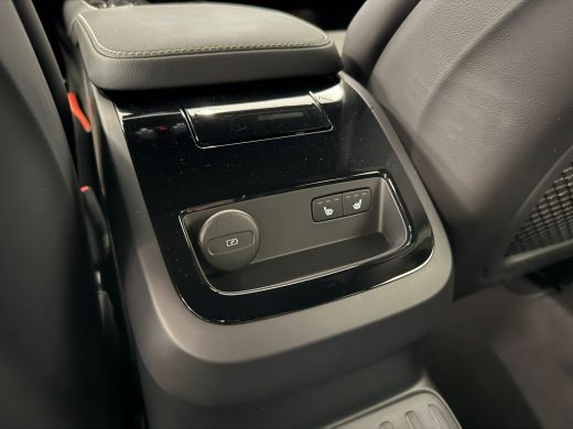 Volvo  V60 T6 Plug-in hybrid AWD Plus Dark | 360°-camera | Audio installatie premium | BLIS dodehoek detectie ActivLease financial lease