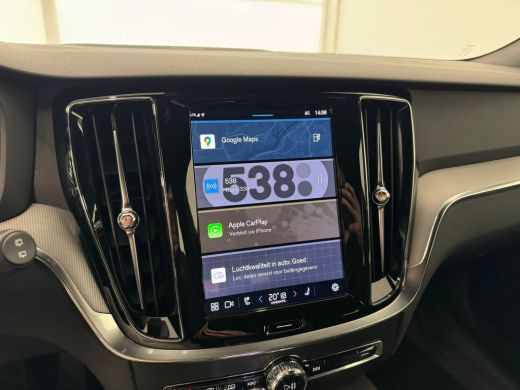 Volvo  V60 T6 Plug-in hybrid AWD Plus Dark | 360°-camera | Audio installatie premium | BLIS dodehoek detectie ActivLease financial lease