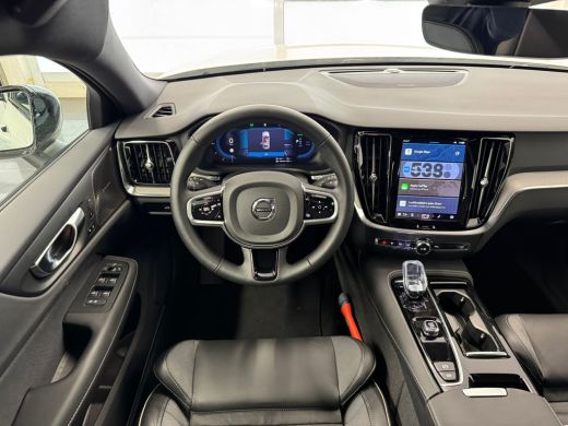 Volvo  V60 T6 Plug-in hybrid AWD Plus Dark | 360°-camera | Audio installatie premium | BLIS dodehoek detectie ActivLease financial lease