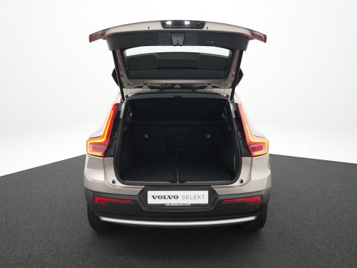 Volvo  XC40 2.0 B3 Plus Bright | Harman Kardon | Leder | Adaptive Cruise | BLIS | Elek stoelen | Trekhaak ActivLease financial lease