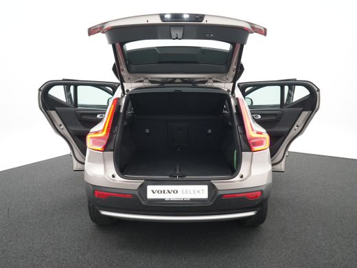 Volvo  XC40 2.0 B3 Plus Bright | Harman Kardon | Leder | Adaptive Cruise | BLIS | Elek stoelen | Trekhaak ActivLease financial lease