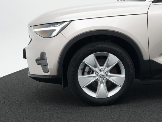 Volvo  XC40 2.0 B3 Plus Bright | Harman Kardon | Leder | Adaptive Cruise | BLIS | Elek stoelen | Trekhaak ActivLease financial lease