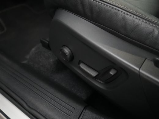 Volvo  XC40 2.0 B3 Plus Bright | Harman Kardon | Leder | Adaptive Cruise | BLIS | Elek stoelen | Trekhaak ActivLease financial lease