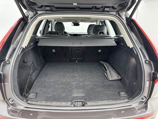 Volvo  XC60 T6 Recharge Ultra Dark | 20" | Trekhaak | 360 Camera | Head-up | Harman Kardon | Panoramadak | Fu... ActivLease financial lease