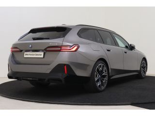 BMW 5 Serie Touring 530e M Sport Automaat / Trekhaak / Achteruitrijcamera / Comfort Access / Adaptieve LED / ...