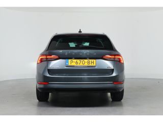 Skoda Octavia Combi 1.5 e-TSI Business Edition Plus Navigatie | Adaptieve Cruise | Stoel/Stuurverwarming | Carp...