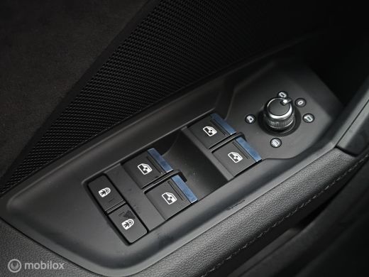 Audi A3 Sportback 40 TFSI e Edition 3x S-line Panorama/Massage ActivLease financial lease