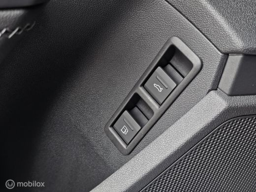 Audi A3 Sportback 40 TFSI e Edition 3x S-line Panorama/RS stoelen/Massage ActivLease financial lease