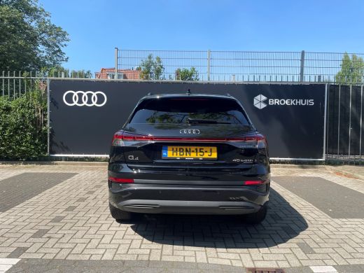 Audi Q4 e-tron 45 quattro Advanced edition 82 kWh | Assistentiepakket Plus | Zwart optiek | Comfortpakket/ 21 in... ActivLease financial lease
