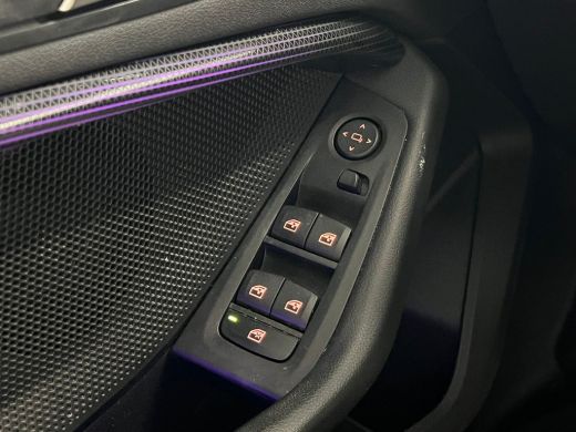 BMW 1 Serie 118i Introduction Edition | Achteruitrijcamera | Autonoom parkeren | Parkeersensoren voor en acht... ActivLease financial lease