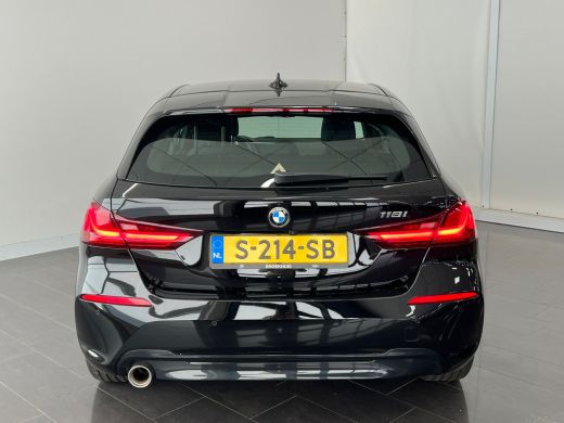 BMW 1 Serie 118i Introduction Edition | Achteruitrijcamera | Autonoom parkeren | Parkeersensoren voor en acht... ActivLease financial lease
