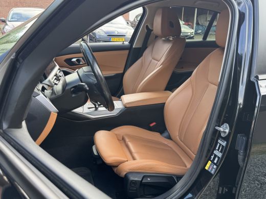 BMW 3 Serie 320e 204PK HYBRID BUSINESS LEDER/CAMERA/TREKHAAK ActivLease financial lease