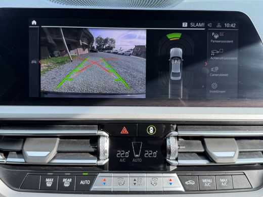 BMW 3 Serie 320e 204PK HYBRID BUSINESS LEDER/CAMERA/TREKHAAK ActivLease financial lease