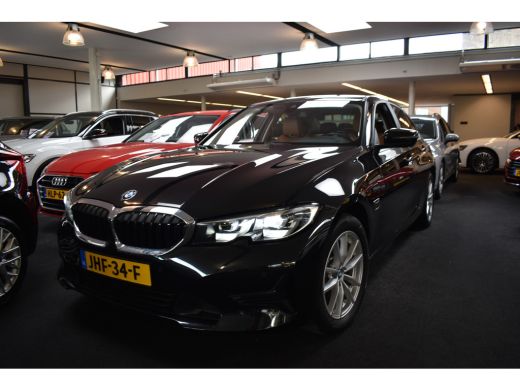BMW 3 Serie 320e 204PK HYBRID BUSINESS LEDER/CAMERA/TREKHAAK ActivLease financial lease