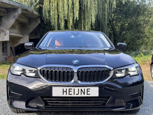 BMW 3 Serie 320e 204PK HYBRID BUSINESS LEDER/CAMERA/TREKHAAK ActivLease financial lease
