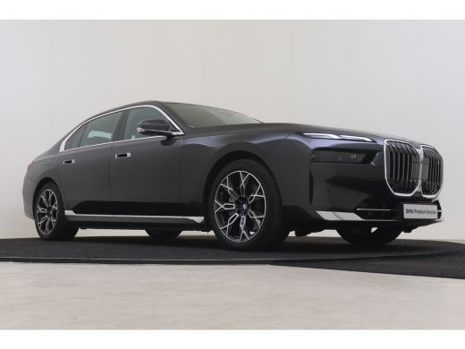 BMW i7 xDrive60 / Stoelventilatie / Massagefunctie / Parking Assistant Plus / Stoelverwarming / Live Coc... ActivLease financial lease