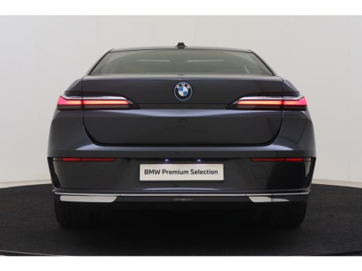BMW i7 xDrive60 / Stoelventilatie / Massagefunctie / Parking Assistant Plus / Stoelverwarming / Live Coc... ActivLease financial lease
