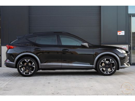 CUPRA Formentor 1.4 e-Hybrid VZ Black Edition PANO MEMORY CAMERA STOELVERWARMING ActivLease financial lease