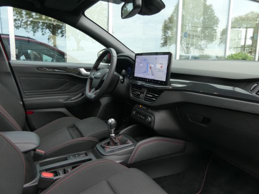 Ford Focus 1.0 EcoBoost Hybrid ST Line X | Panoramadak | Winterpack | AGR Stoel | 18 Inch | B&O Audio | Adap... ActivLease financial lease