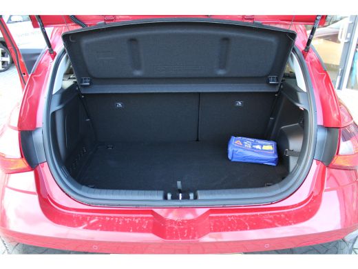 Hyundai i20 1.0 T-GDI Comfort | Adaptive Cruise Control | Parkeersensoren | Achteruitrijcamera | Navigatie | ActivLease financial lease