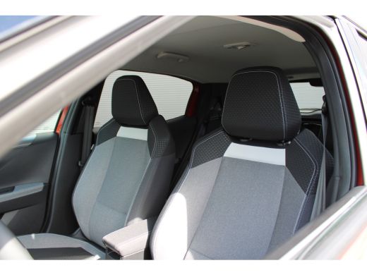 Opel Frontera GS - Electric | 11 kW boordlader | 17" Lichtmetalen velgen in Zwart met 215/60 R17 banden | Achte... ActivLease financial lease