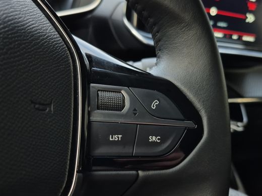 Peugeot 2008 1.2 PureTech Blue Lease Allure Camera | LED | Parkeersensoren | Carplay/android auto | Climate co... ActivLease financial lease