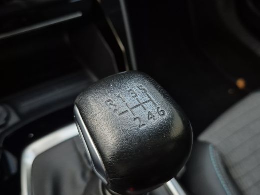 Peugeot 2008 1.2 PureTech Blue Lease Allure Camera | LED | Parkeersensoren | Carplay/android auto | Climate co... ActivLease financial lease