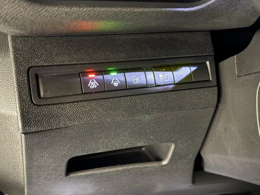 Peugeot 3008 1.6 HYbrid 225 GT|Black Pack|Panodak|360|FOCAL|Carplay|Navi|PDC|ACC|Side assist|Lane Assist| ActivLease financial lease