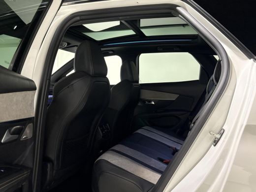 Peugeot 3008 1.6 HYbrid 225 GT|Black Pack|Panodak|360|FOCAL|Carplay|Navi|PDC|ACC|Side assist|Lane Assist| ActivLease financial lease