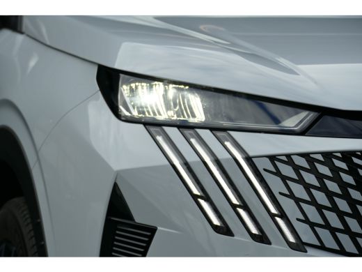 Peugeot 5008 1.2 HYBRID 145PK 7-ZITS ALLURE AUTOMAAT / NAVI / LED / CLIMA / PDC / 19"LMV / KEYLESS / STOELVERW... ActivLease financial lease