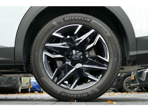 Peugeot 5008 1.2 HYBRID 145PK 7-ZITS ALLURE AUTOMAAT / NAVI / LED / CLIMA / PDC / 19"LMV / KEYLESS / STOELVERW... ActivLease financial lease