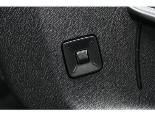 Peugeot 5008 1.2 HYBRID 145PK 7-ZITS ALLURE AUTOMAAT / NAVI / LED / CLIMA / PDC / 19"LMV / KEYLESS / STOELVERW... ActivLease financial lease