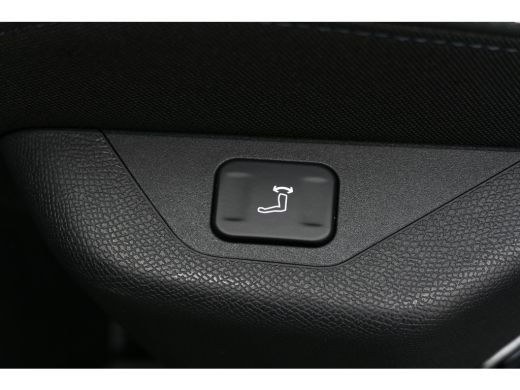 Peugeot 5008 1.2 HYBRID 145PK 7-ZITS ALLURE AUTOMAAT / NAVI / LED / CLIMA / PDC / 19"LMV / KEYLESS / STOELVERW... ActivLease financial lease