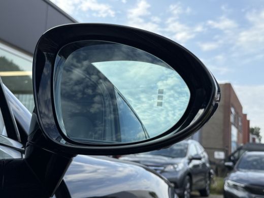 Porsche Cayenne 3.0 E-Hybrid Sportchrono | Luchtvering ActivLease financial lease