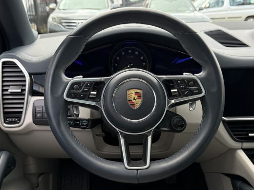 Porsche Cayenne 3.0 E-Hybrid Sportchrono | Luchtvering ActivLease financial lease