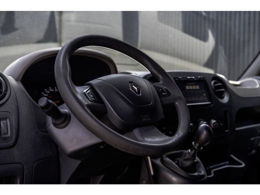 Renault Master 2.3 dCi | L1H2 | Navigatie | Cruise | Airco | Euro 6 ActivLease financial lease