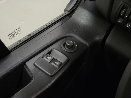 Renault Trafic 2.0dCi L2/H1 Dubbele Cabine Trekhaak Euro 6! ActivLease financial lease