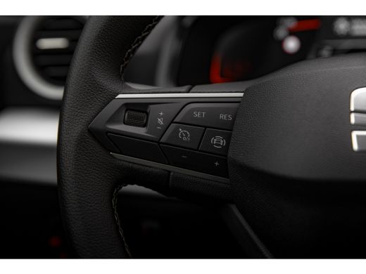 Seat Arona 1.0 EcoTSI 95pk Style | Airco | Cruise Control | Apple Carplay / Android Auto | 16" ActivLease financial lease