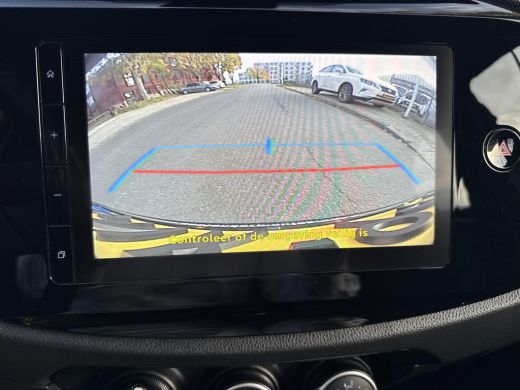 Toyota Aygo 1.0 VVT-i MT Play | 06-10141018 Voor meer informatie ActivLease financial lease