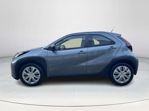 Toyota Aygo 1.0 VVT-i MT Play | 06-10141018 Voor meer informatie ActivLease financial lease