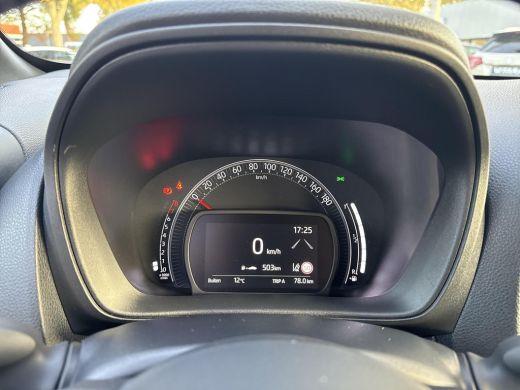 Toyota Aygo 1.0 VVT-i MT Play | 06-10141018 Voor meer informatie ActivLease financial lease