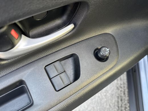 Toyota Aygo 1.0 VVT-i MT Play | 06-10141018 Voor meer informatie ActivLease financial lease