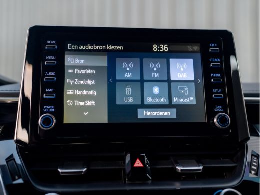 Toyota Corolla Touring Sports 2.0 Hybrid Premium | Trekhaak afnb. | Head Up | Stoel & Stuur verw. | BSM | PDC V&A | Prijs Rijkl... ActivLease financial lease