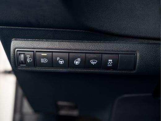 Toyota Corolla Touring Sports 2.0 Hybrid Premium | Trekhaak afnb. | Head Up | Stoel & Stuur verw. | BSM | PDC V&A | Prijs Rijkl... ActivLease financial lease