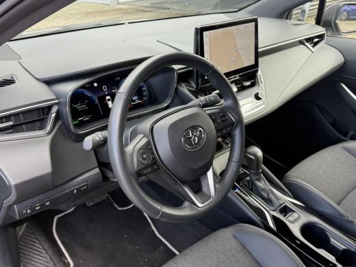 Toyota Corolla Touring Sports Hybrid 140 Dynamic **NAVIGATIE/ DODEHOEK DETECTIE/ ELEKTRONISCHE ACHTERKLEP/ GARANTIE** ActivLease financial lease