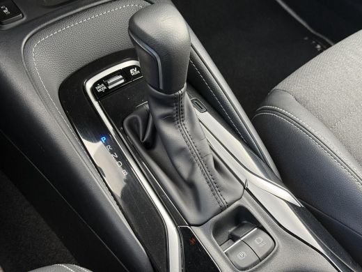 Toyota Corolla Touring Sports Hybrid 140 Dynamic **NAVIGATIE/ DODEHOEK DETECTIE/ ELEKTRONISCHE ACHTERKLEP/ GARANTIE** ActivLease financial lease