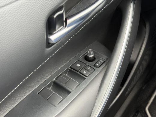 Toyota Corolla Touring Sports Hybrid 140 Dynamic **NAVIGATIE/ DODEHOEK DETECTIE/ ELEKTRONISCHE ACHTERKLEP/ GARANTIE** ActivLease financial lease